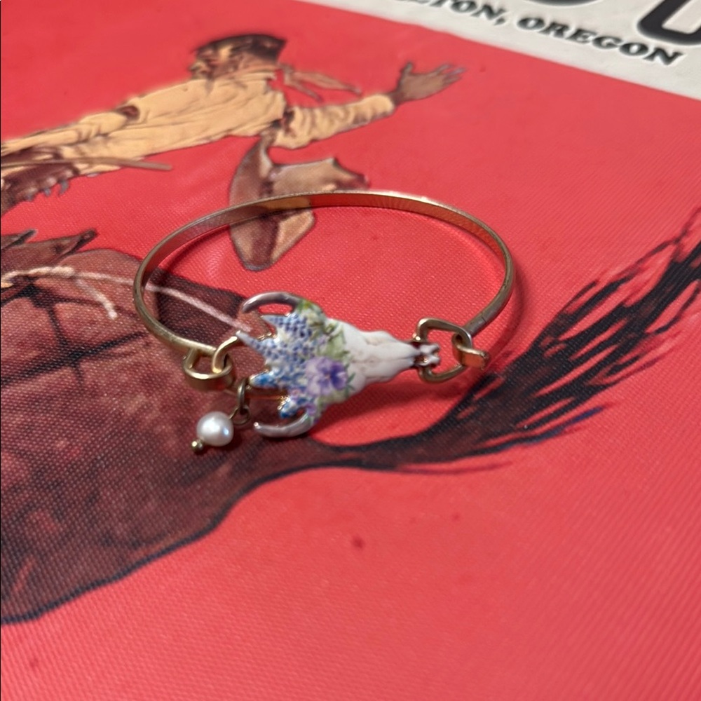 Floral Gold Bracelet with Pearl Accent